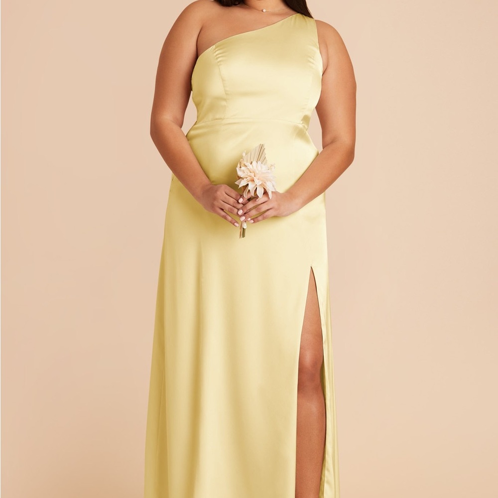 Birdey Grey Kira Matte Satin Dress - Lemon Sorbet
M - Picture 2 of 8